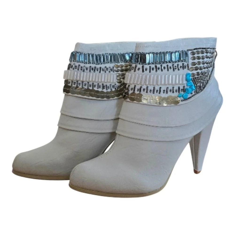 Elegant White Beaded Ankle Boots - Picture 1 of 5